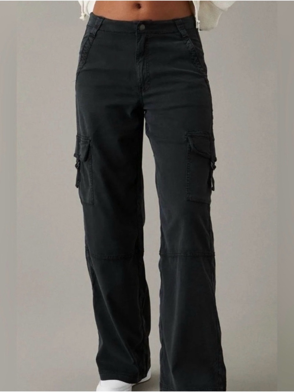 Black American Eagle Cargo Pants